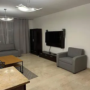 Krawiecka 3 - City Center - 7 People - Private Parking , Wrocław Polska